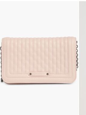 Longchamp Quilted leather wallet in a chain as crossbody - light pink - NEW